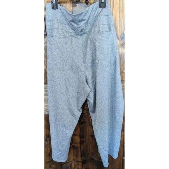 Tek Gear Women's Drytek Heather Gray Workout Capris Zip Pockets Size 2X EUC - Picture 2 of 7